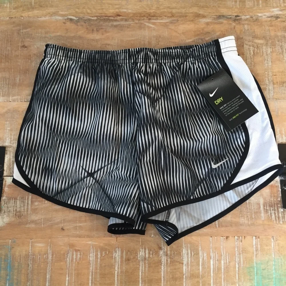 NWT Nike Dri-Fit Stripe Print Tempo Shorts girls